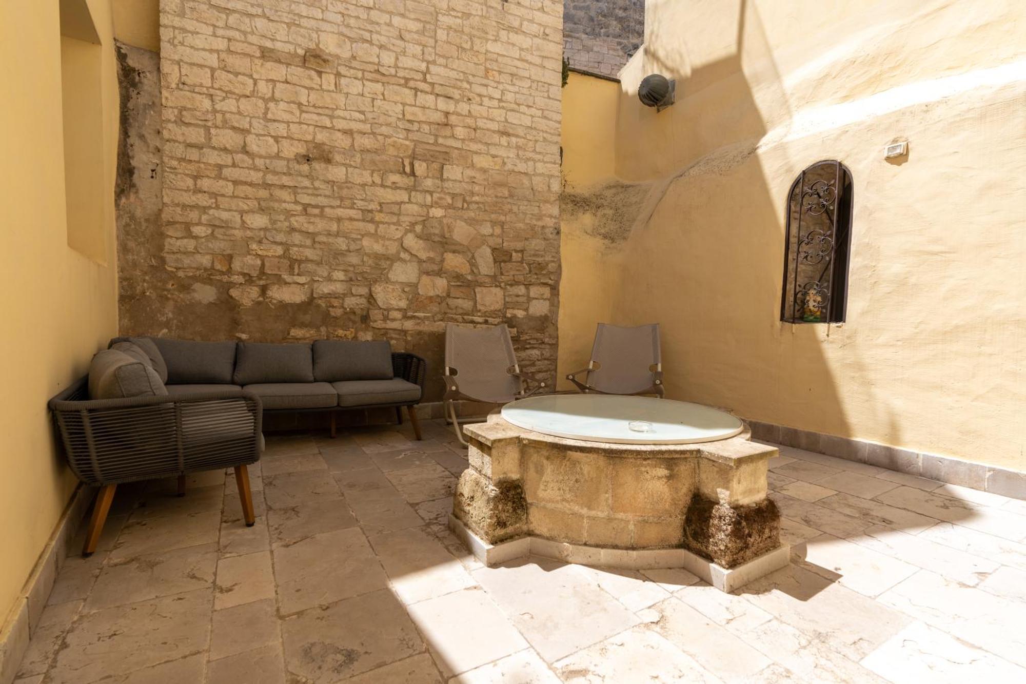 B&B Palazzo Vittoria Bisceglie Exterior photo